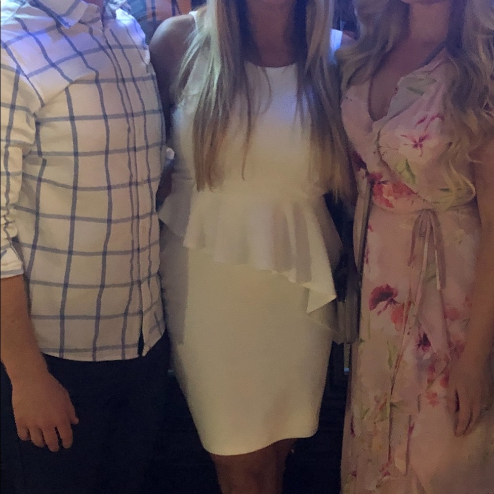 WHITE LULUS DRESS - Picture 3 of 4